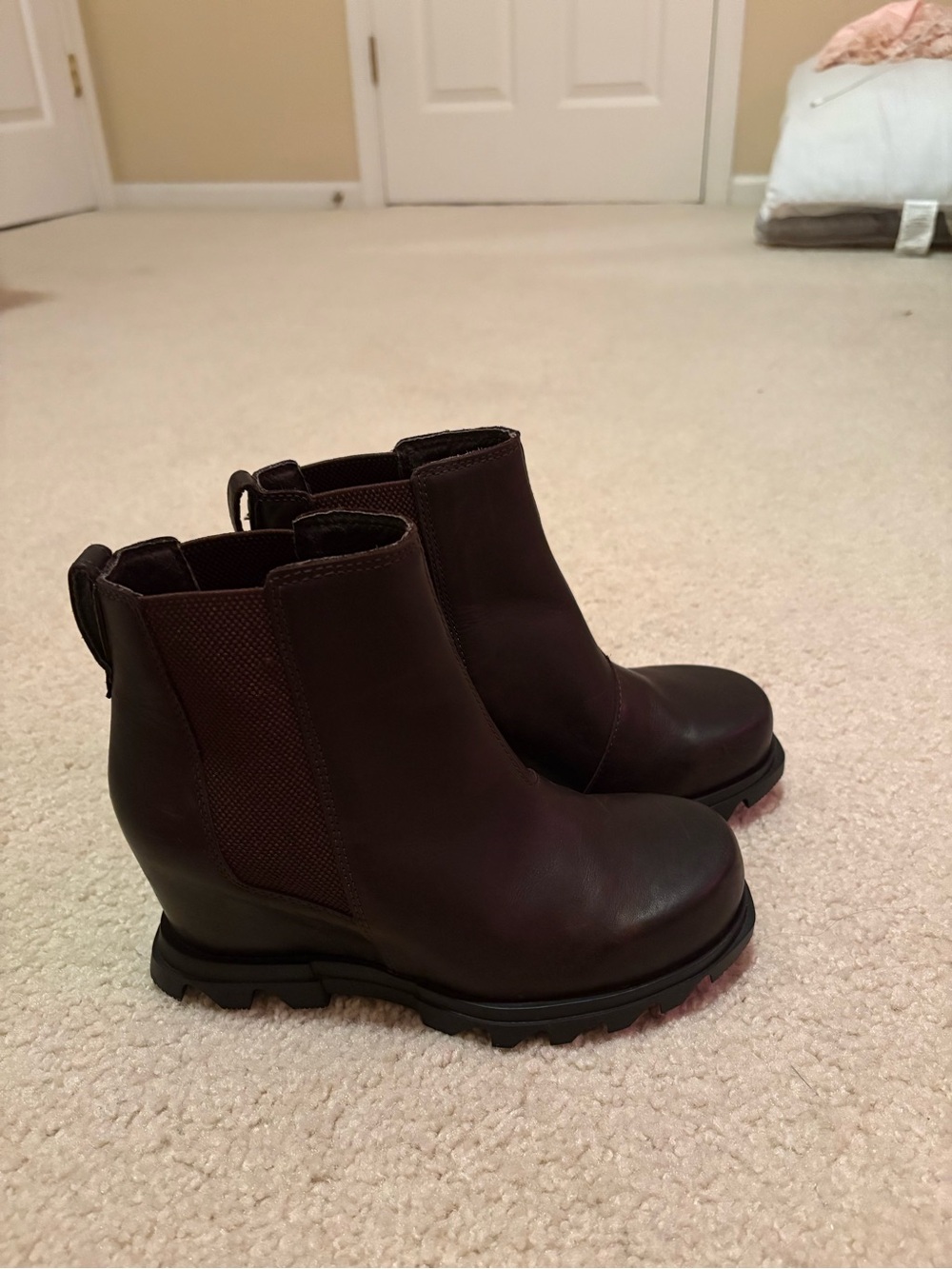 Sorel Dark Brown Leather Chelsea Ankle Booties